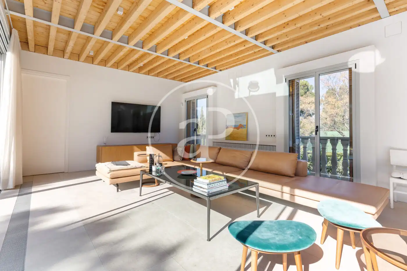 Living room of Houses for sale in Sant Cugat del Vallès  with Air Conditioner, Heating and Private garden