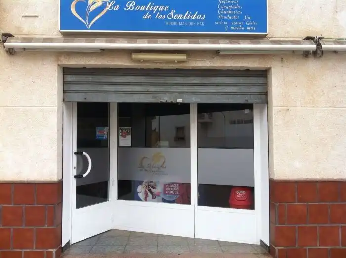 Local comercial en venda a Calle Castillo de Perín, imagen 3