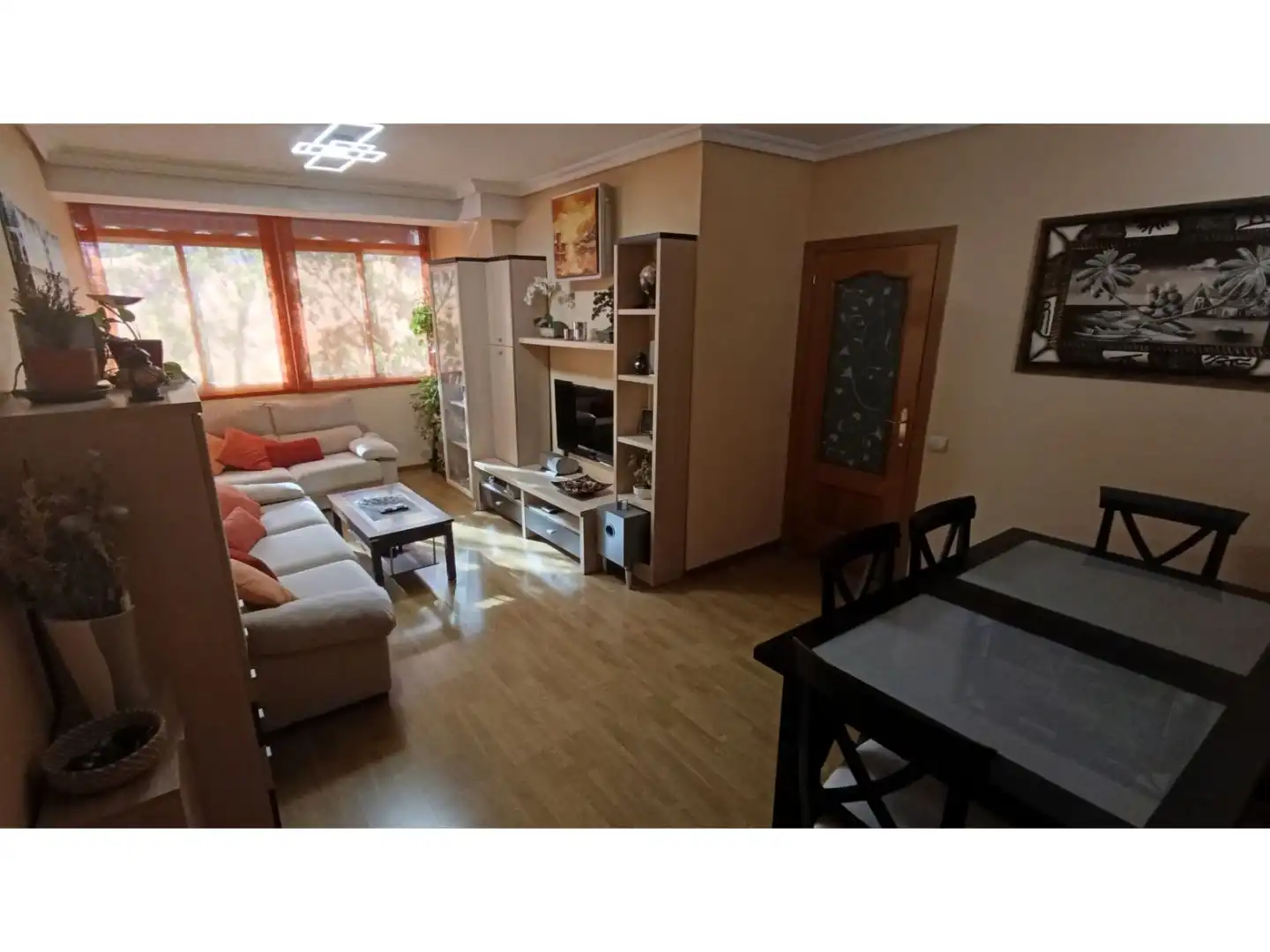 Wohnzimmer von Wohnung zum Verkauf in  Madrid Capital mit Klimaanlage