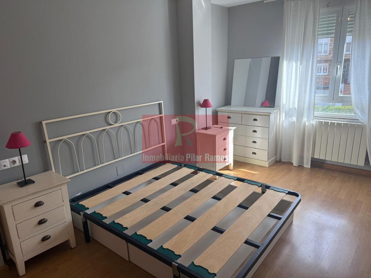 Dormitori de Apartament en venda en San Andrés del Rabanedo amb Calefacció, Parquet i Traster