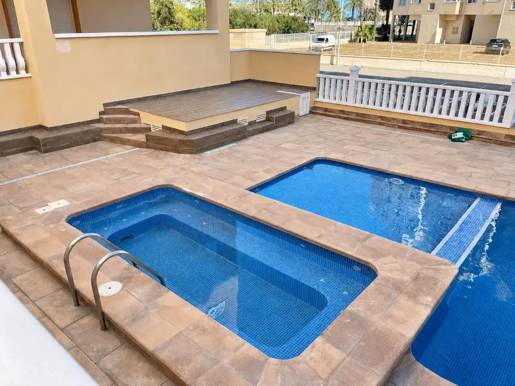 Apartament amb terrassa en venda a Barrio Veneziola J (Manga), imagen 4
