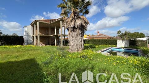 Foto 3 de Casa adosada en venta en Avenida de Europa, Montequinto