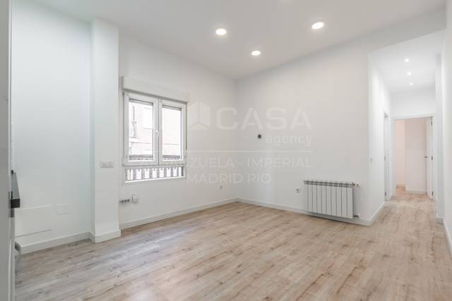 Piso en Venta en Calle LINNEO en Imperial