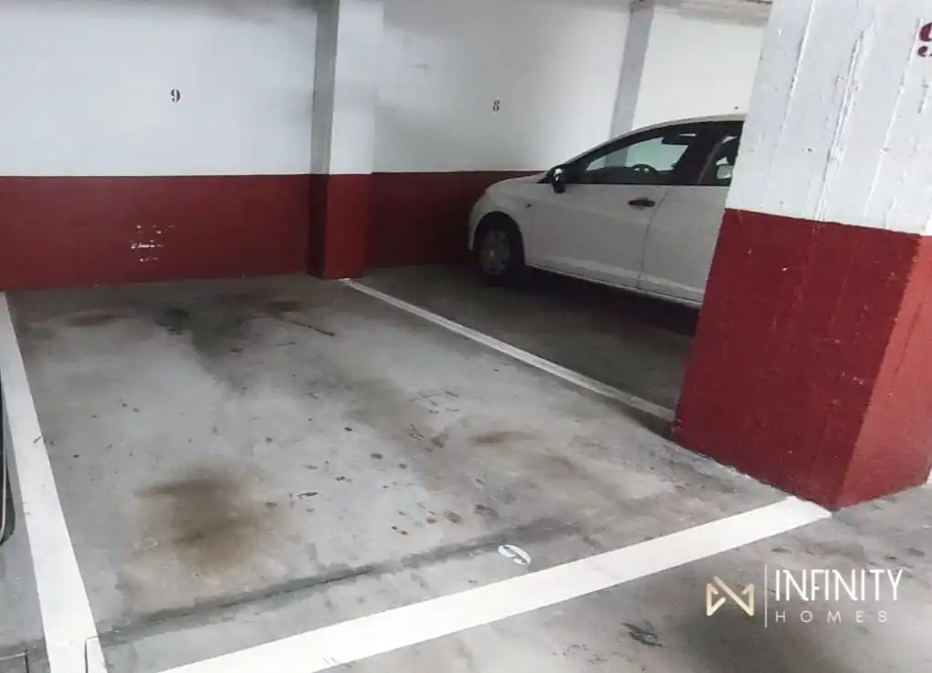 Aparcament de Apartament de lloguer en Bilbao  amb Aire condicionat, Calefacció i Balcó
