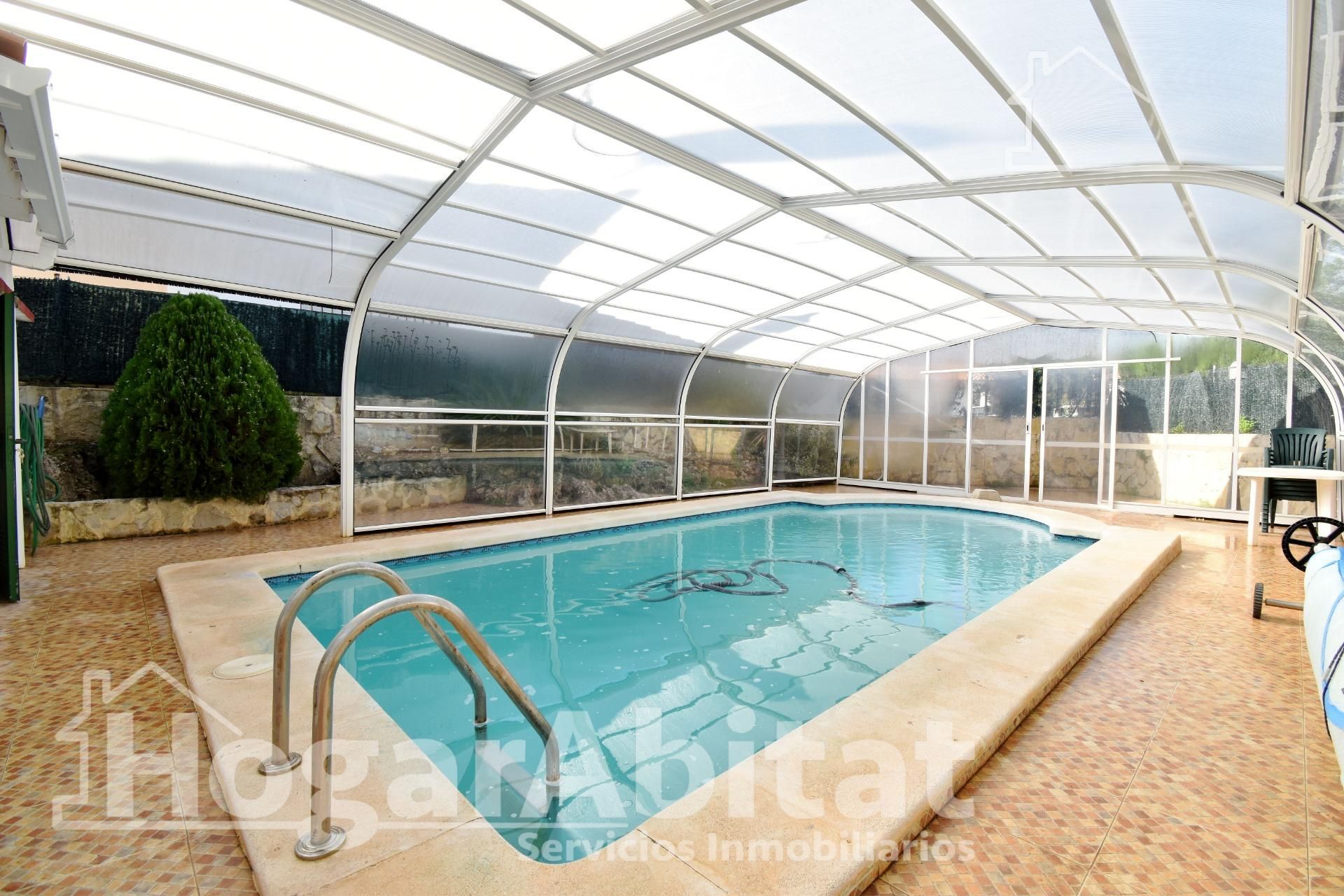 Piscina de Casa o xalet en venda en Simat de la Valldigna amb Calefacció, Terrassa i Traster