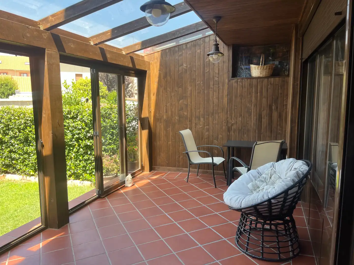 Terrassa de Casa adosada en venda en Monterrubio de Armuña amb Calefacció, Jardí privat i Parquet