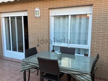Piso con balcón en venta en Calle del Clavel