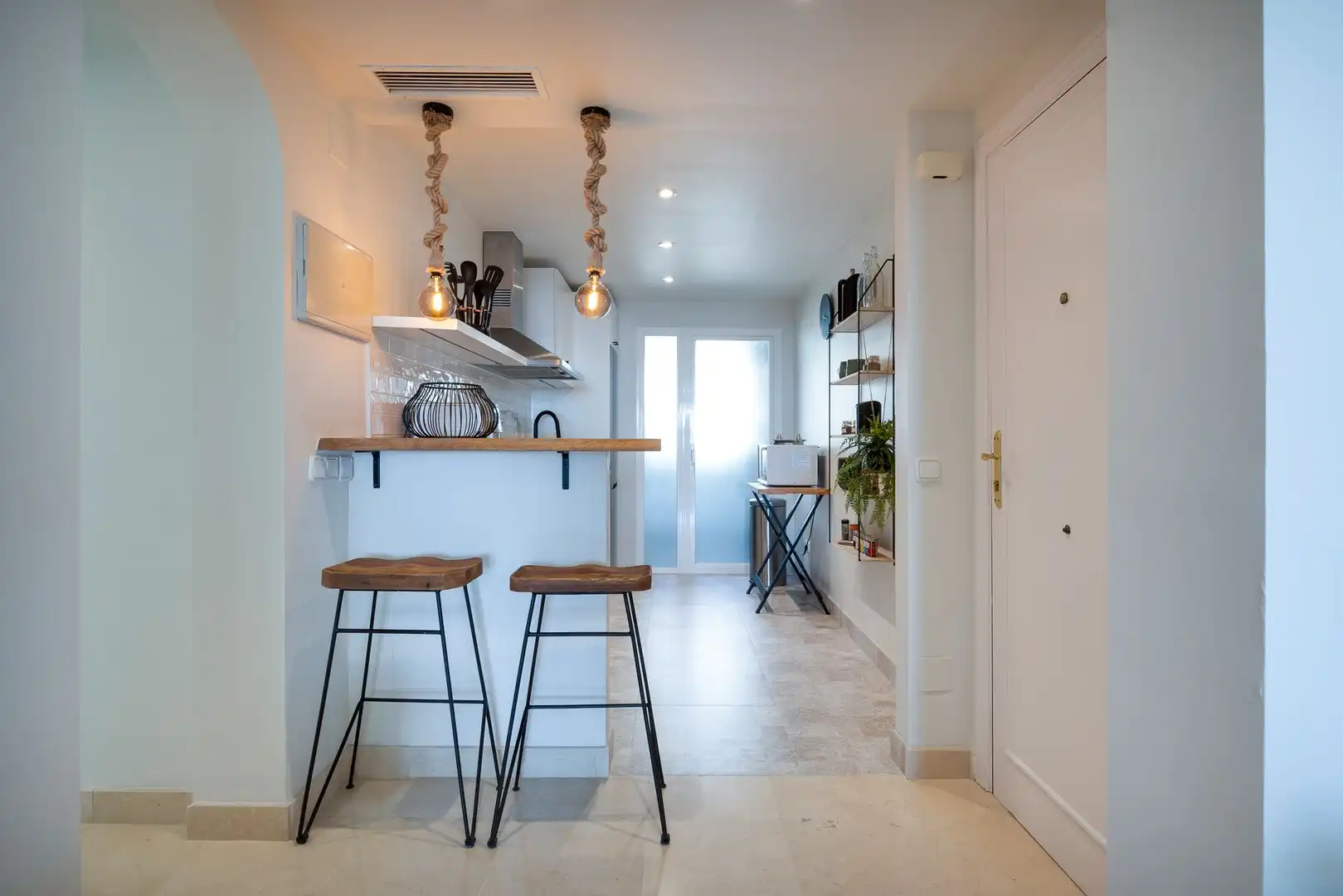 Küche von Maisonette zur Miete in Benahavís mit Klimaanlage, Heizung und Privatgarten