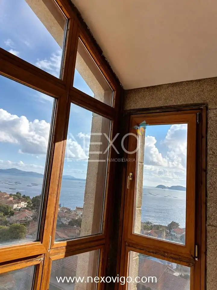 Casa o chalet en venta en Cangas  con Calefacción, Jardín privado y Parquet