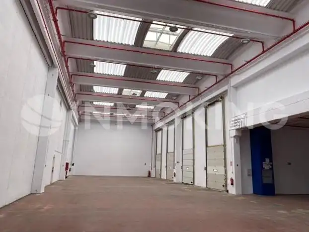 Industrial building to rent in Barrio de la Estación, imagen 7