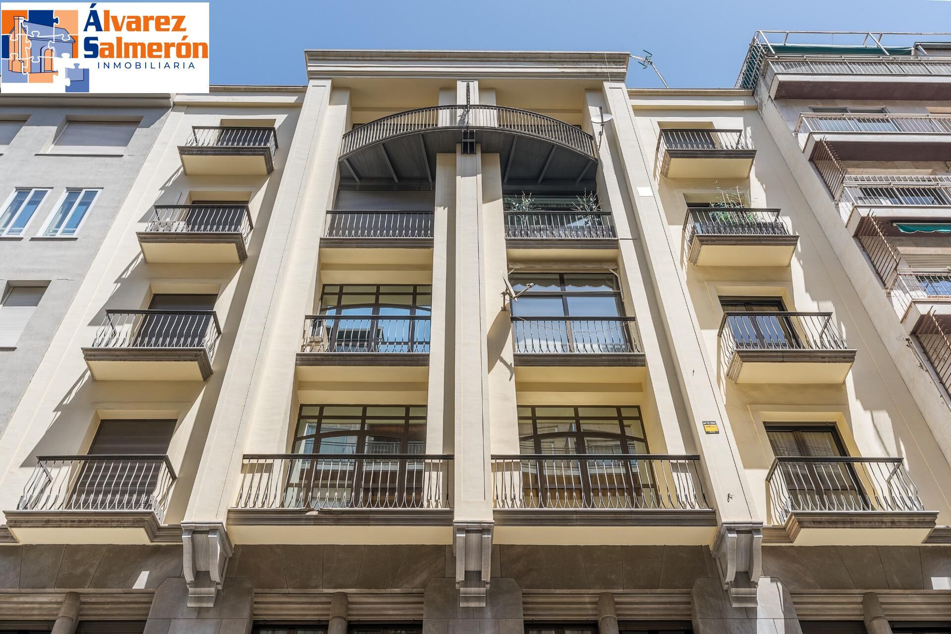 Exterior view of Flat for sale in  Granada Capital  with Air Conditioner, Heating and Balcony