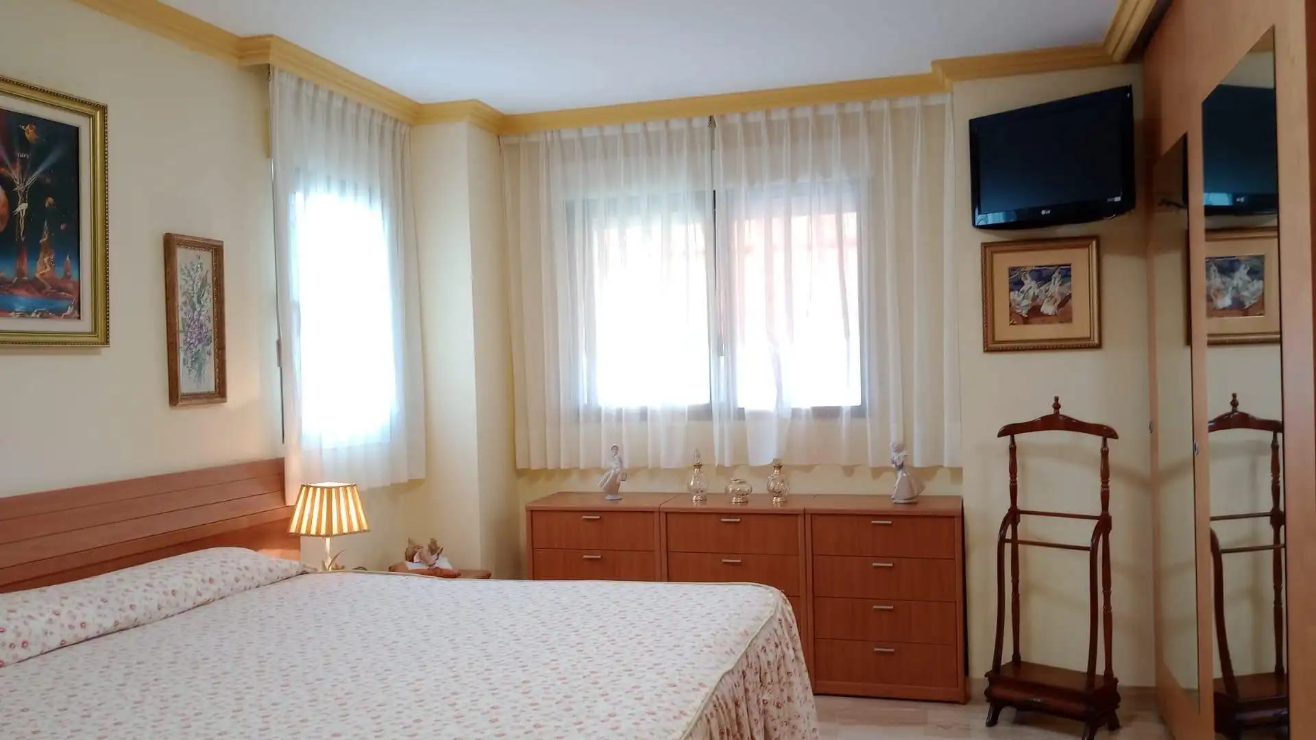 Habitación de Piso en venta en Benidorm con Aire acondicionado, Calefacción y Jardín privado