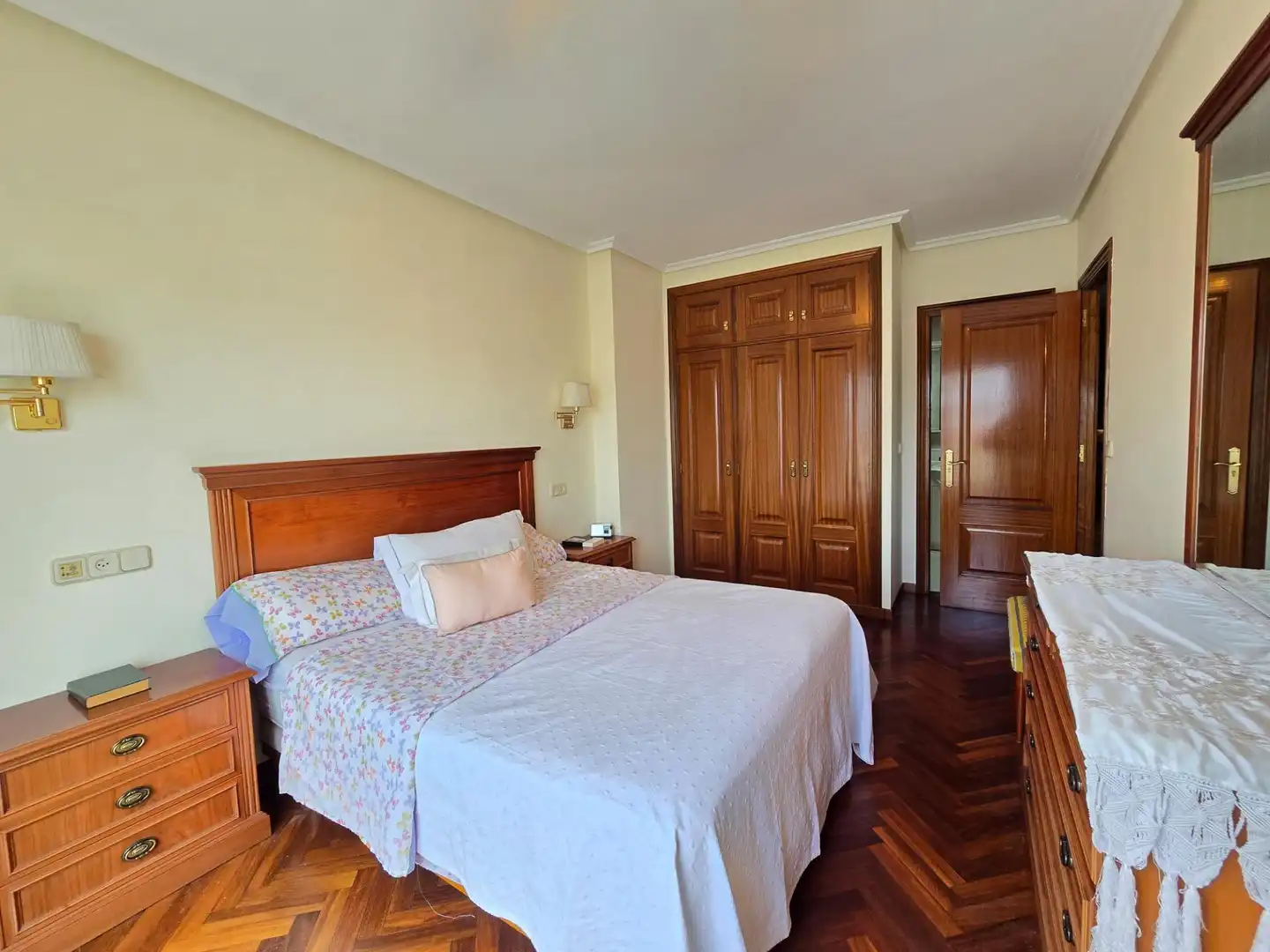 Habitación de Dúplex en venta en A Coruña Capital  con Calefacción, Parquet y Terraza