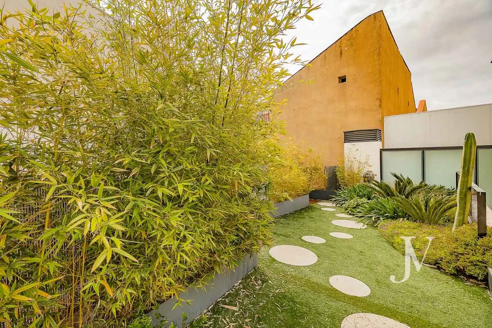 Jardín de Ático en venta en Madrid con Aire acondicionado, Calefacción y Jardín privado