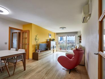 Piso con balcón en venta en Gran Via de les Corts Catalanes