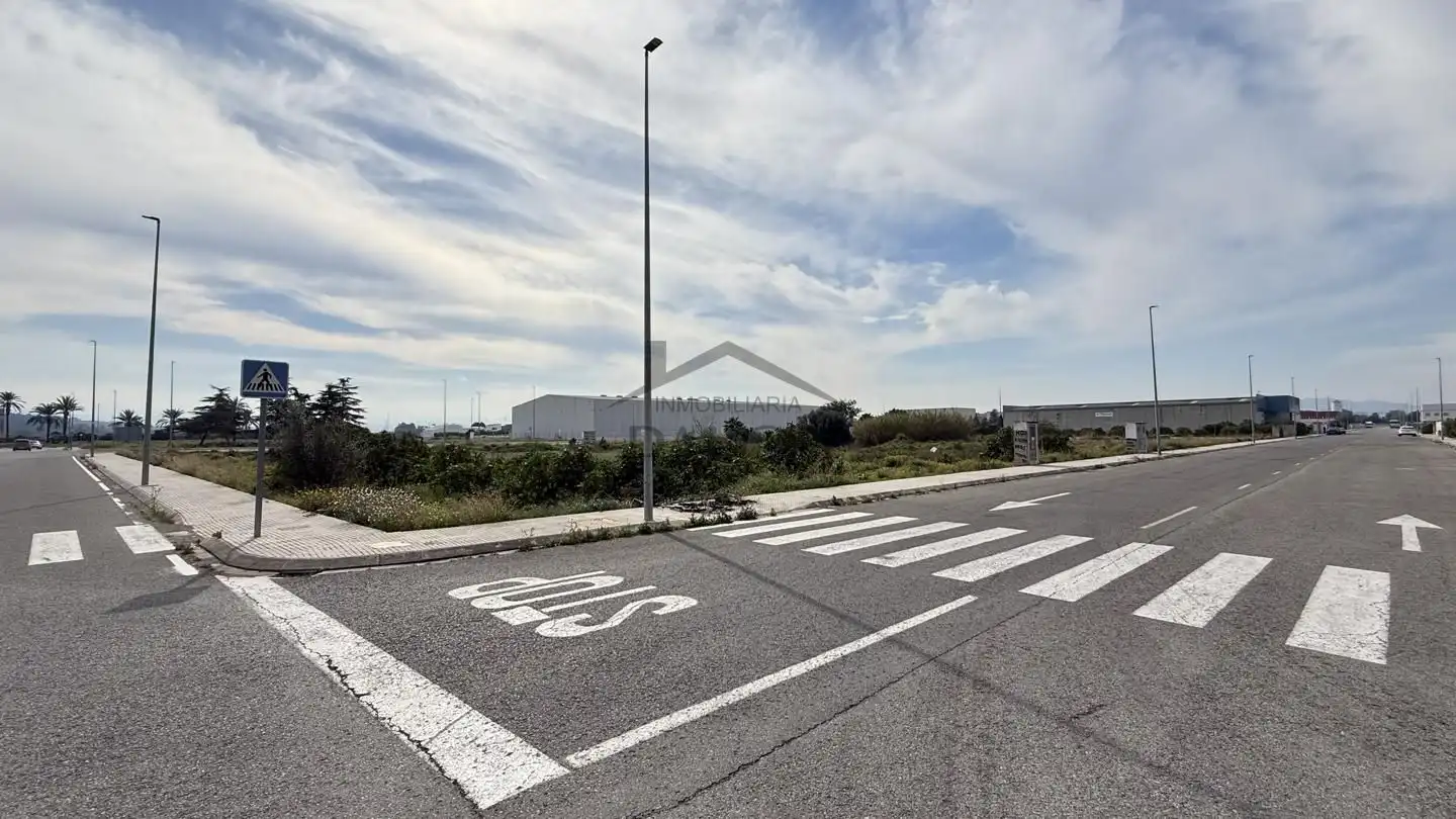 Terrenys i solars en venda a La Pobla Llarga