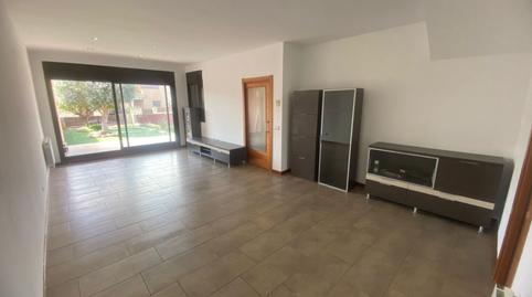 Foto 2 de Casa adosada en venda a Santa Oliva, Tarragona