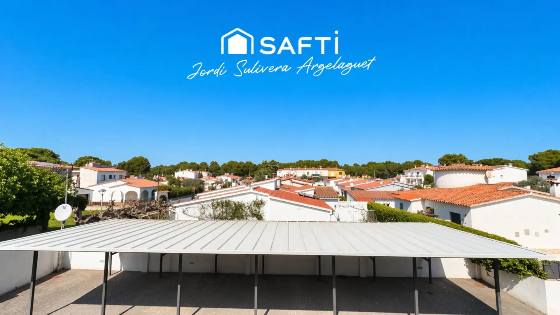Vista exterior de Casa adosada en venta en L'Escala con Aire acondicionado, Terraza y Balcón