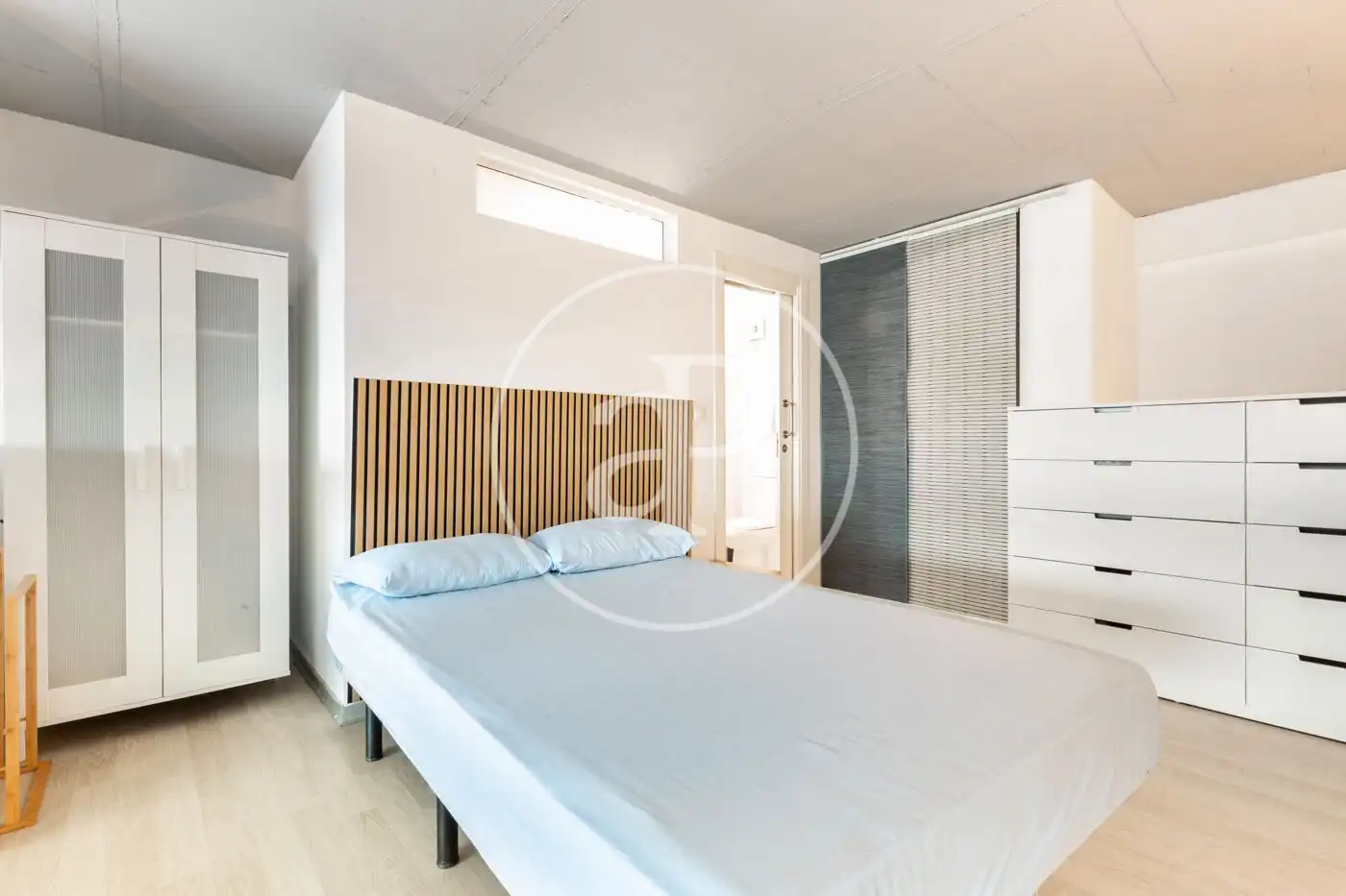 Bedroom of Flat for sale in Valencia  with Air Conditioner, Heating and Terrace