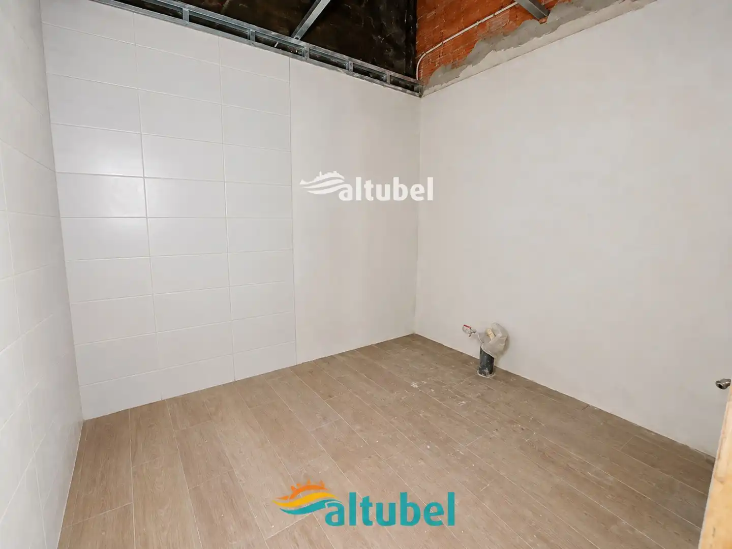 Local comercial de lloguer a estacion 28, imagen 18