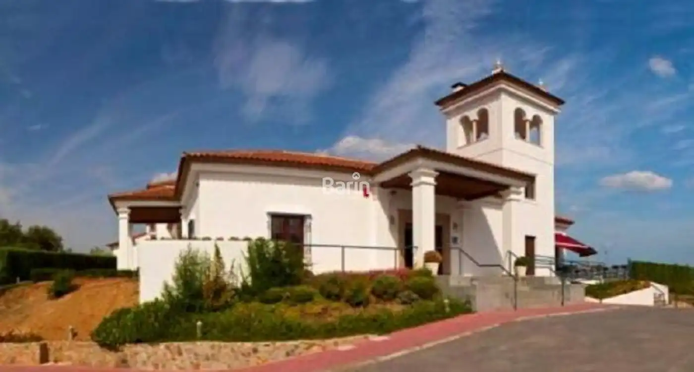 Außenansicht von Gebäude zum Verkauf in Córdoba
