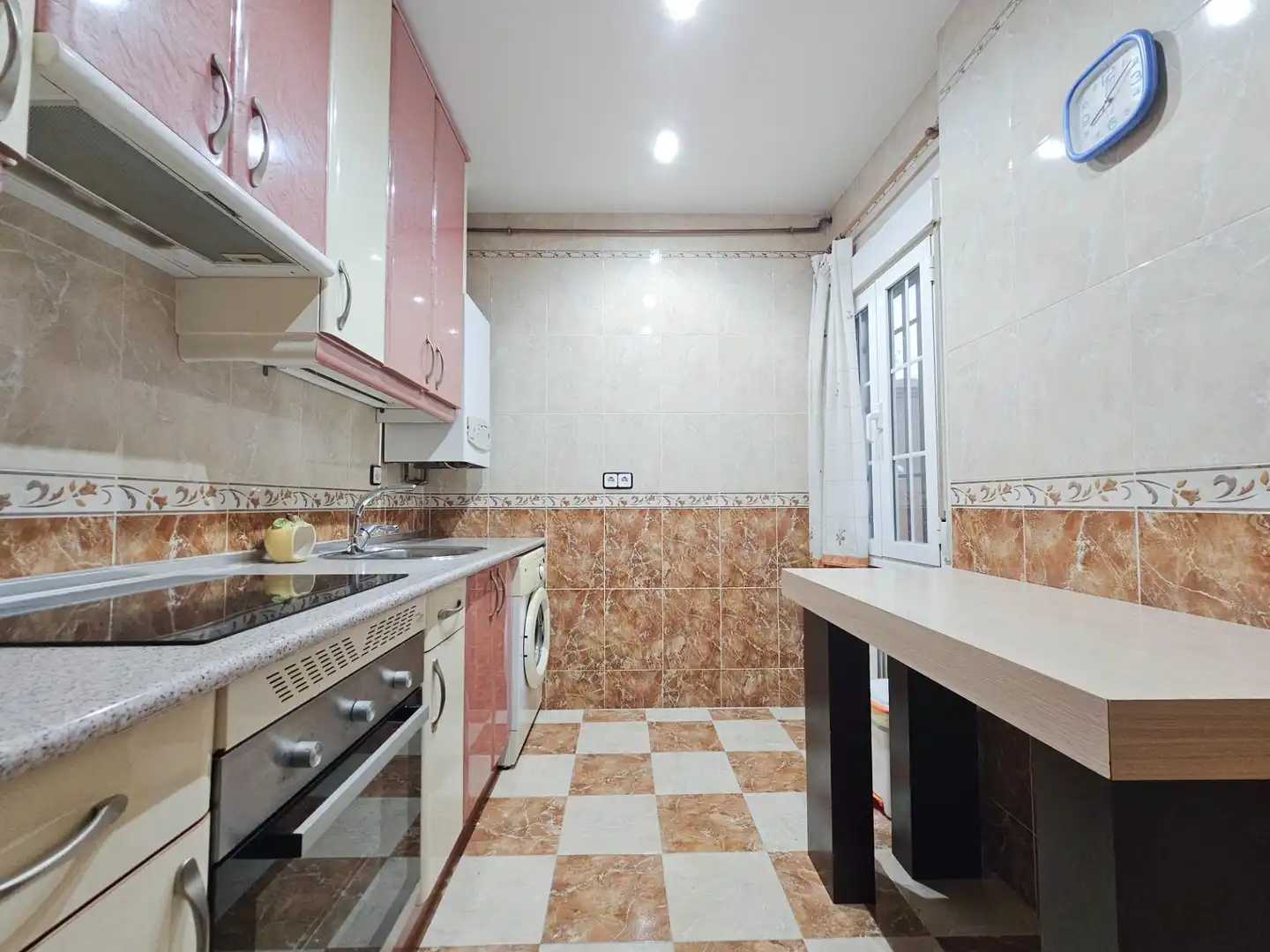 Kitchen of Ground floor for sale in Madrid