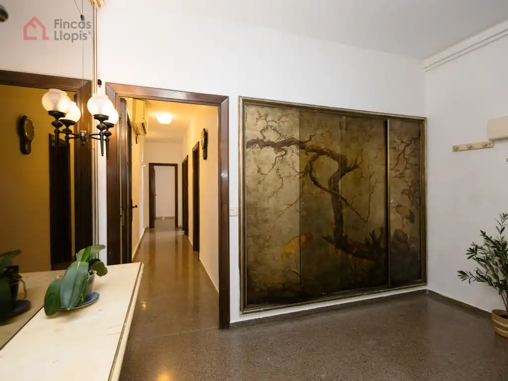 Piso en venta en Barcelona con Balcón