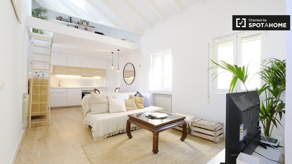 Flat to rent in Bellas Vistas