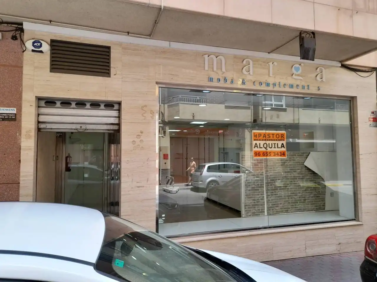Local comercial en venda a Avenida C/ 9 D´OCTUBRE, imagen 2