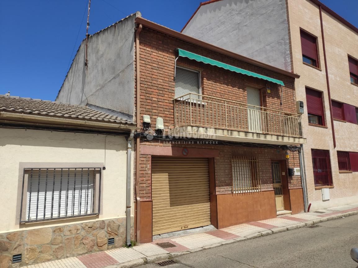 Exterior view of Single-family semi-detached for sale in Azuqueca de Henares  with Heating, Terrace and Alarm