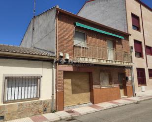 Exterior view of Single-family semi-detached for sale in Azuqueca de Henares  with Heating, Terrace and Alarm
