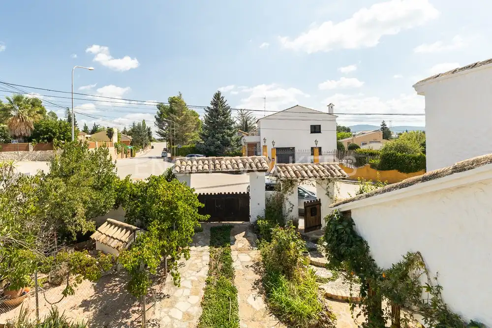 Vista exterior de Casa o chalet en venta en Requena con Aire acondicionado, Calefacción y Jardín privado