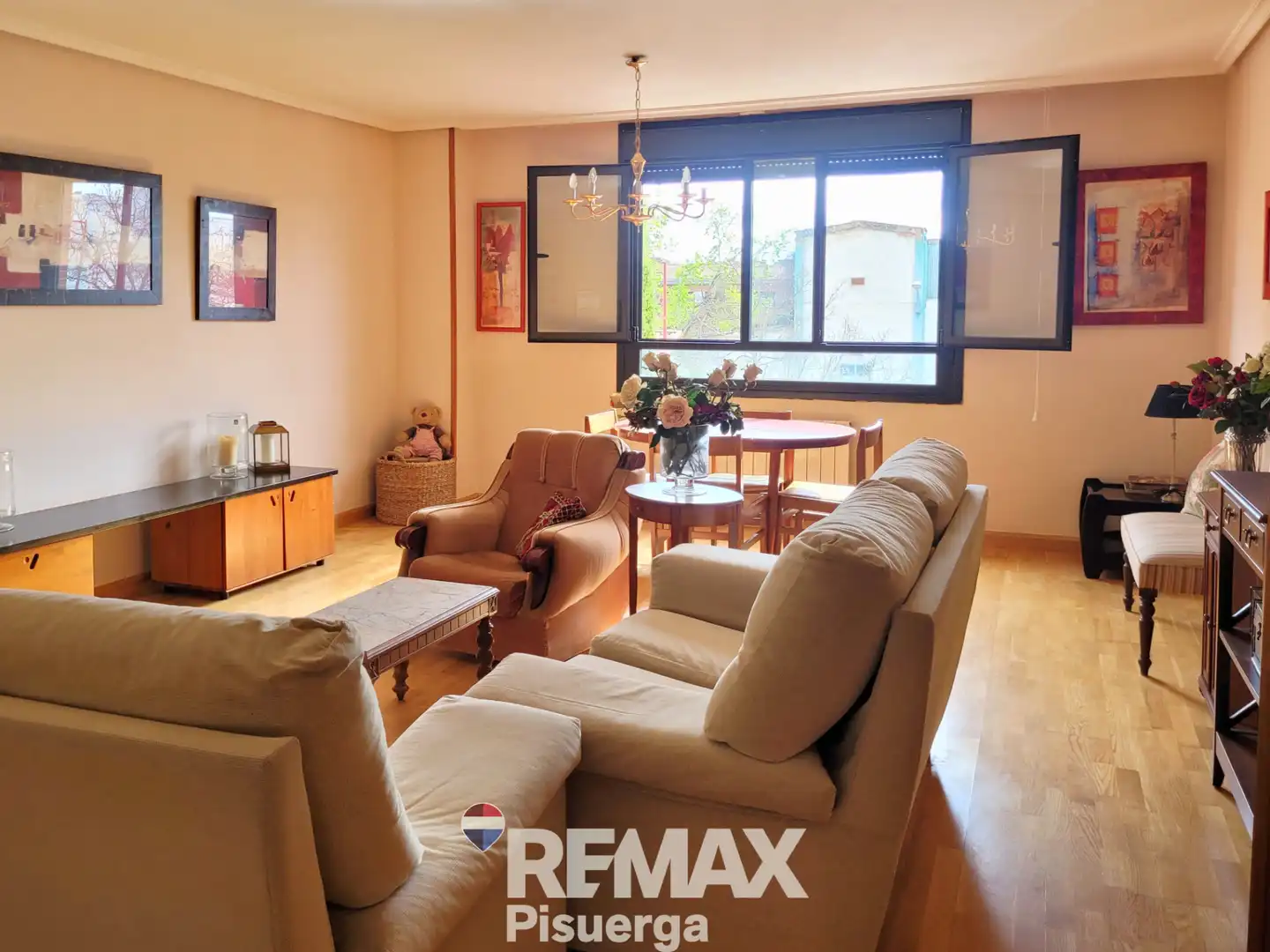 Living room of Flat for sale in Valladolid Capital  with Heating and Storage room