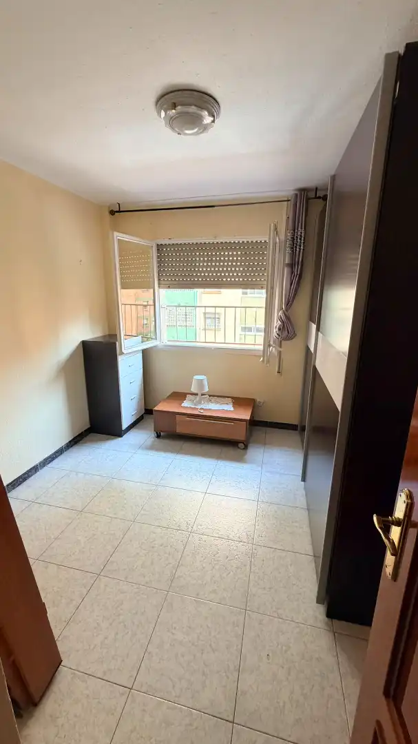 Habitación de Piso en venta en Badalona con Balcón