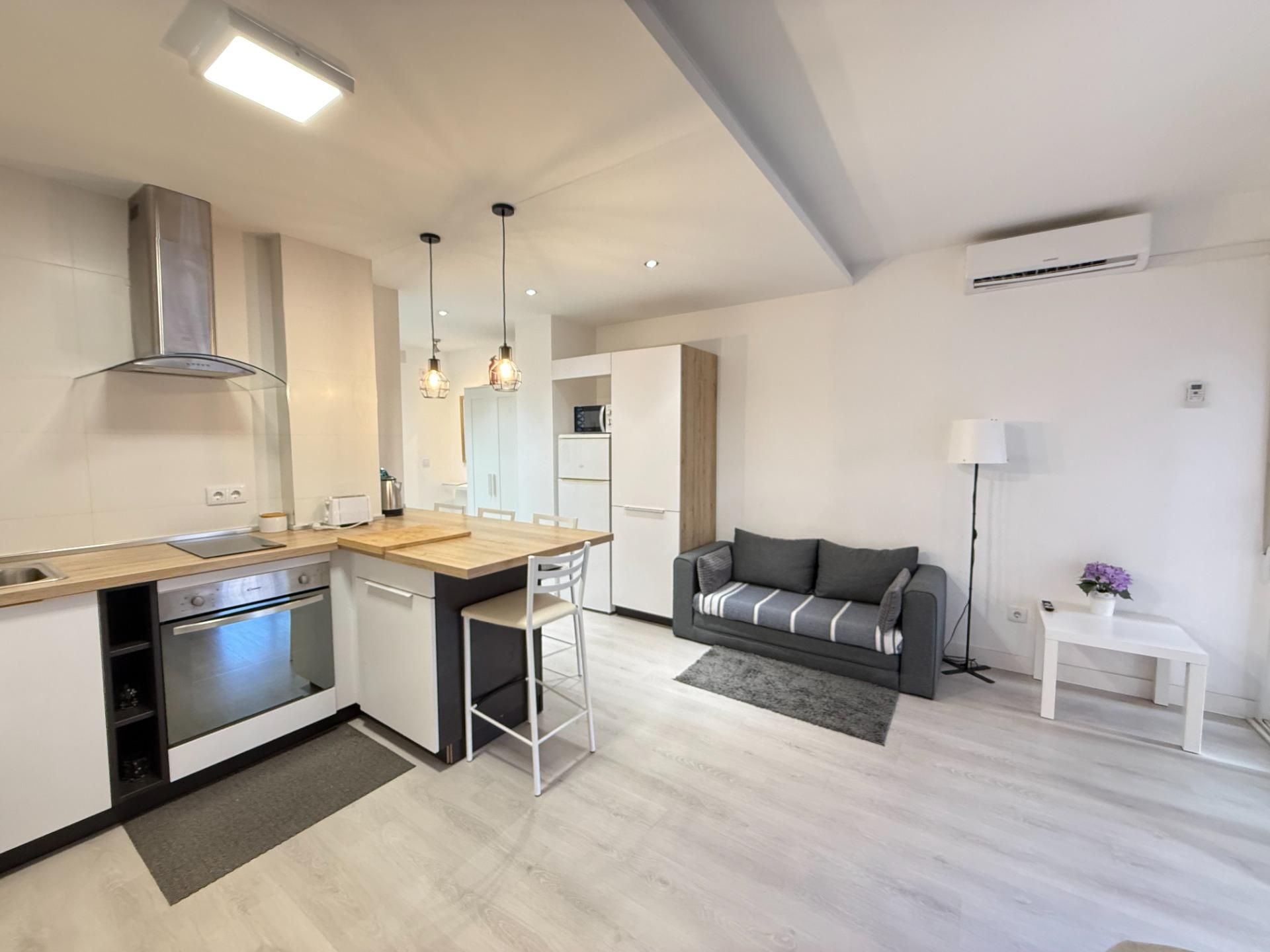 Kitchen of Study for sale in Torrevieja  with Air Conditioner, Parquet flooring and Furnished
