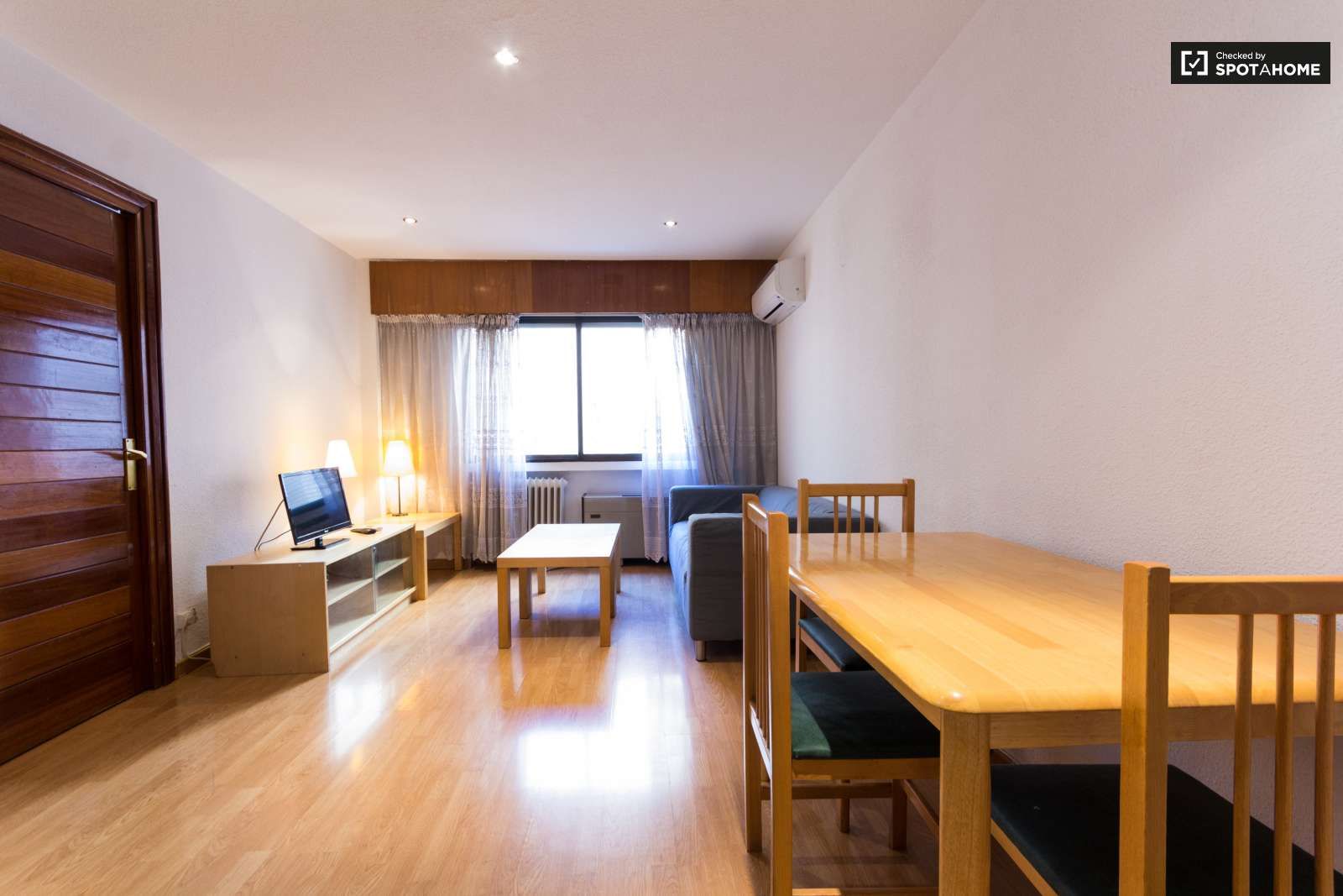 Apartment to share in Goya
