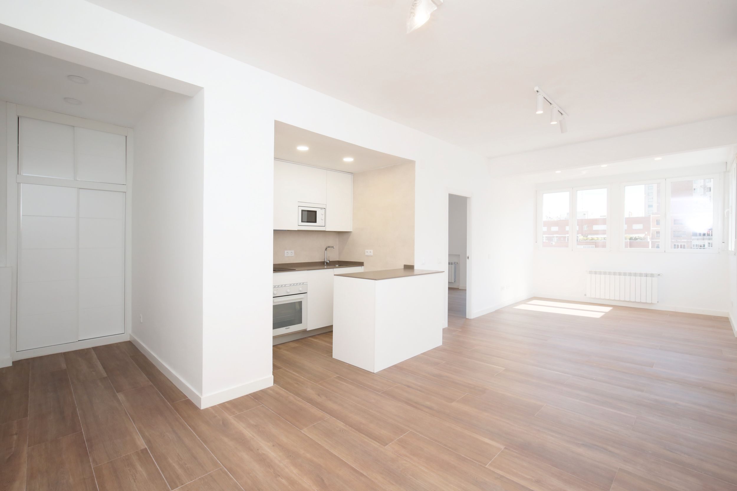 Kitchen of Apartment to rent in  Madrid Capital  with Air Conditioner, Heating and Oven