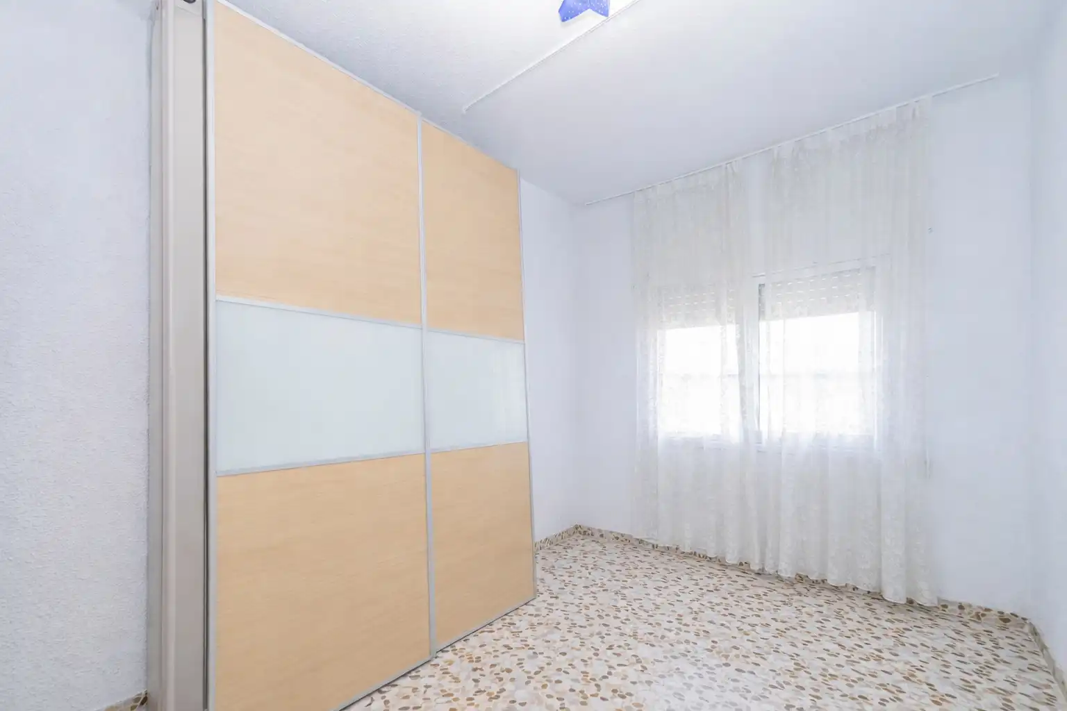 Bedroom of Flat for sale in Pozuelo de Alarcón  with Heating, Terrace and Furnished