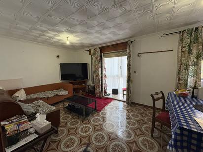 Living room of Flat for sale in Alicante / Alacant  with Terrace, Furnished and Oven