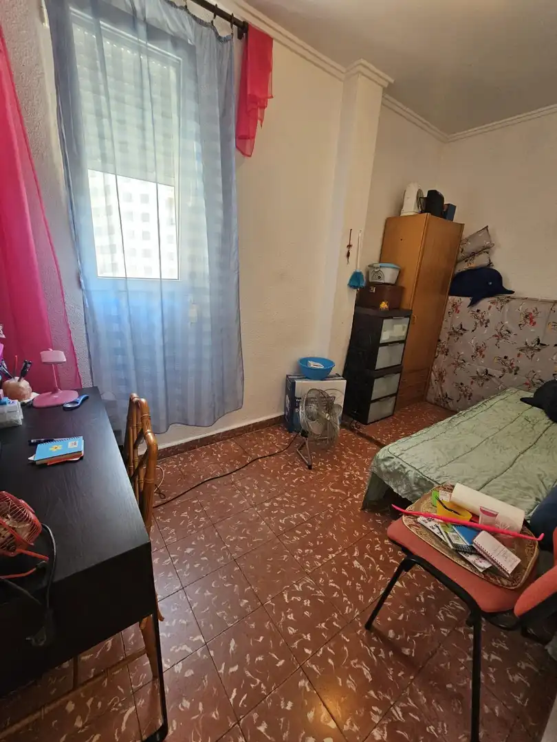 Habitación de Piso en venta en Valencia con Aire acondicionado y Amueblado