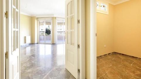 Photo 3 of Flat to rent in Arabial, Rosaleda - Juventud, Granada