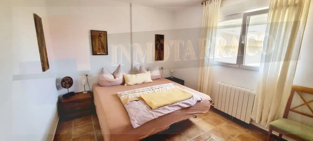 Dormitori de Apartament de lloguer en Águilas amb Aire condicionat i Terrassa