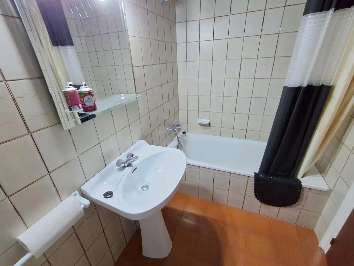 Badezimmer von Wohnung zum Verkauf in Lloret de Mar mit Möbliert und Gemeinschaftspool