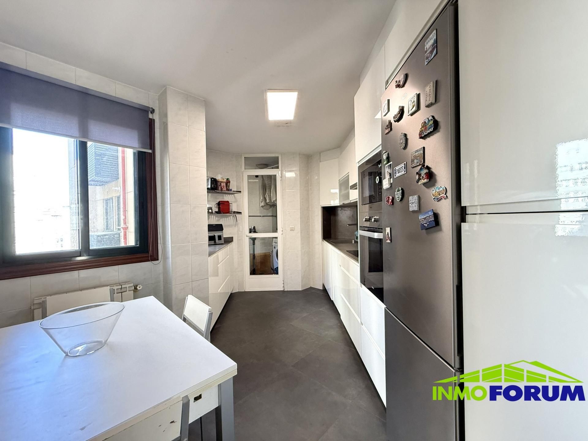 Kitchen of Flat for sale in A Coruña Capital   with Heating and Storage room
