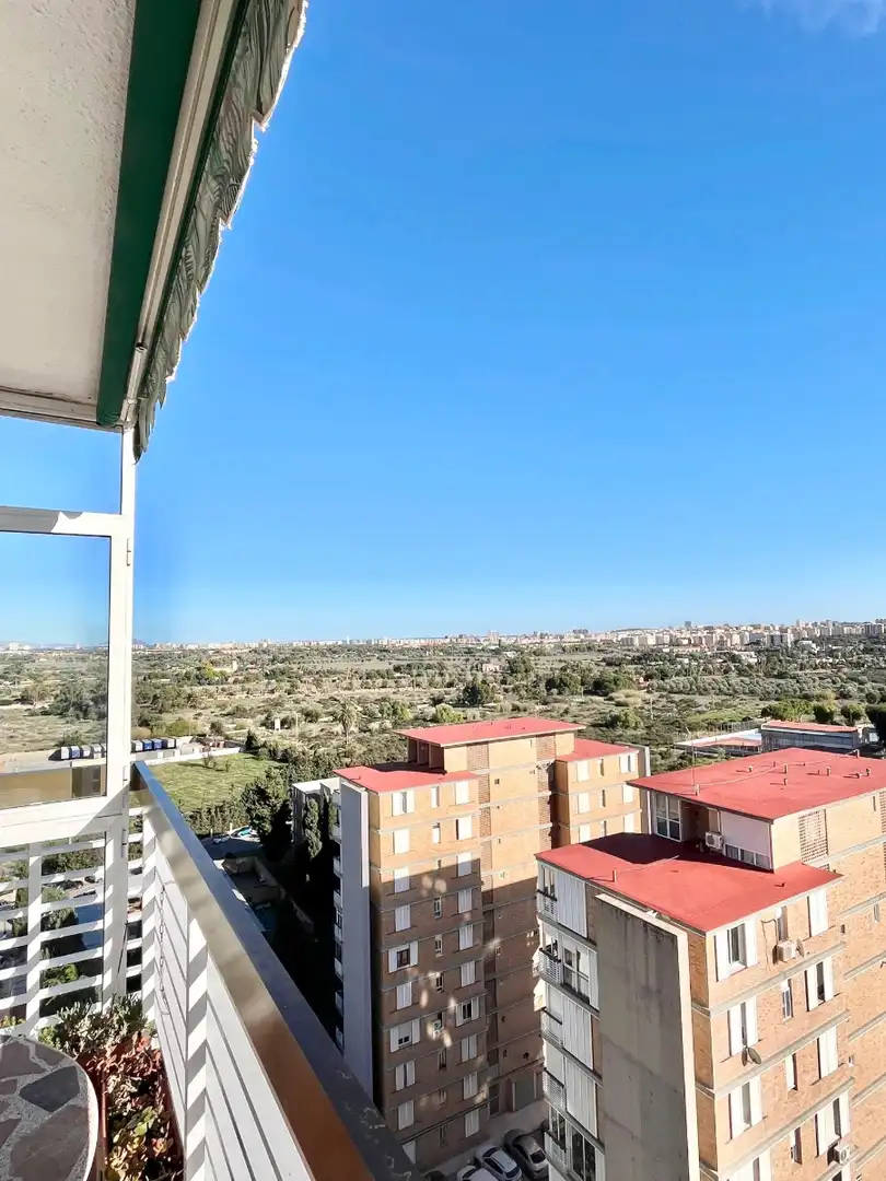 Apartament amb piscina de lloguer a Garbinet - Vistahermosa, imagen 2