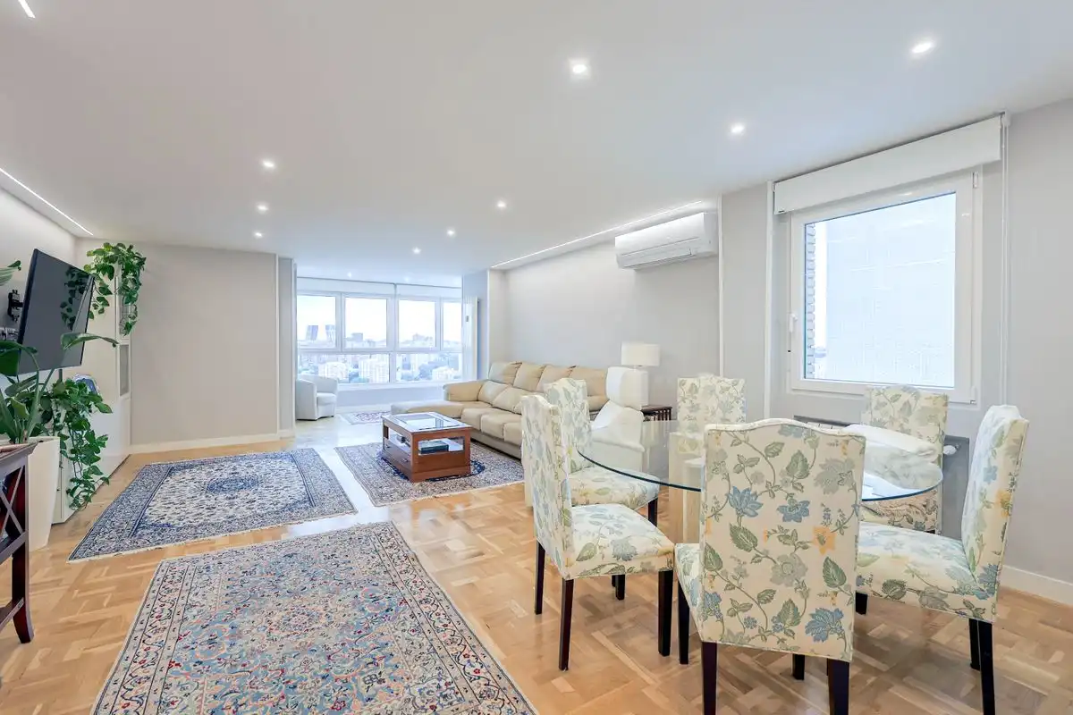 Flat with pool for sale in Calle de Fermín Caballero, imagen 2