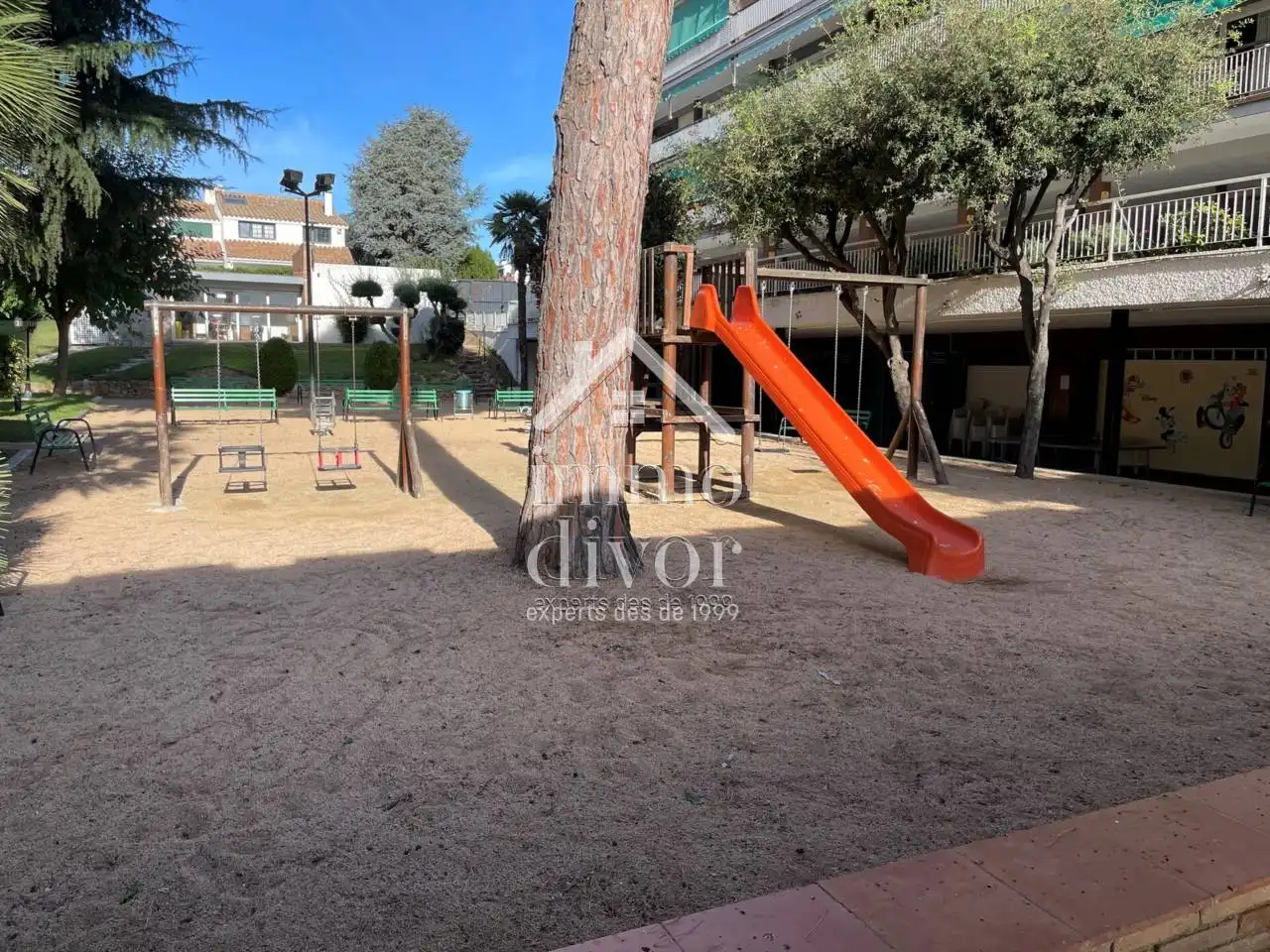 Parking de Piso en venta en Sant Andreu de Llavaneres con Parquet, Terraza y Amueblado