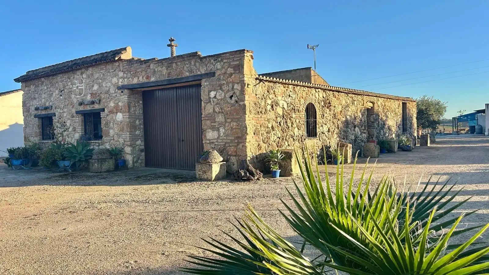 Vista exterior de Casa o xalet en venda en Guadalcázar amb Terrassa