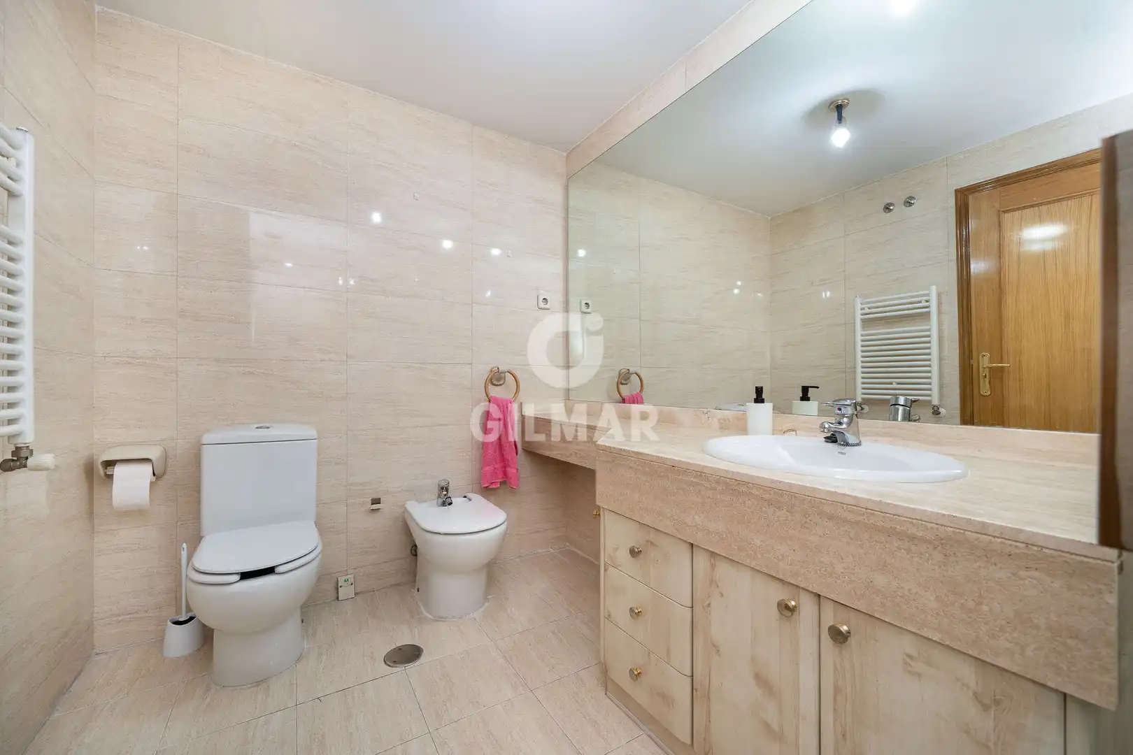 Baño de Piso en venta en Madrid con Calefacción, Jardín privado y Trastero
