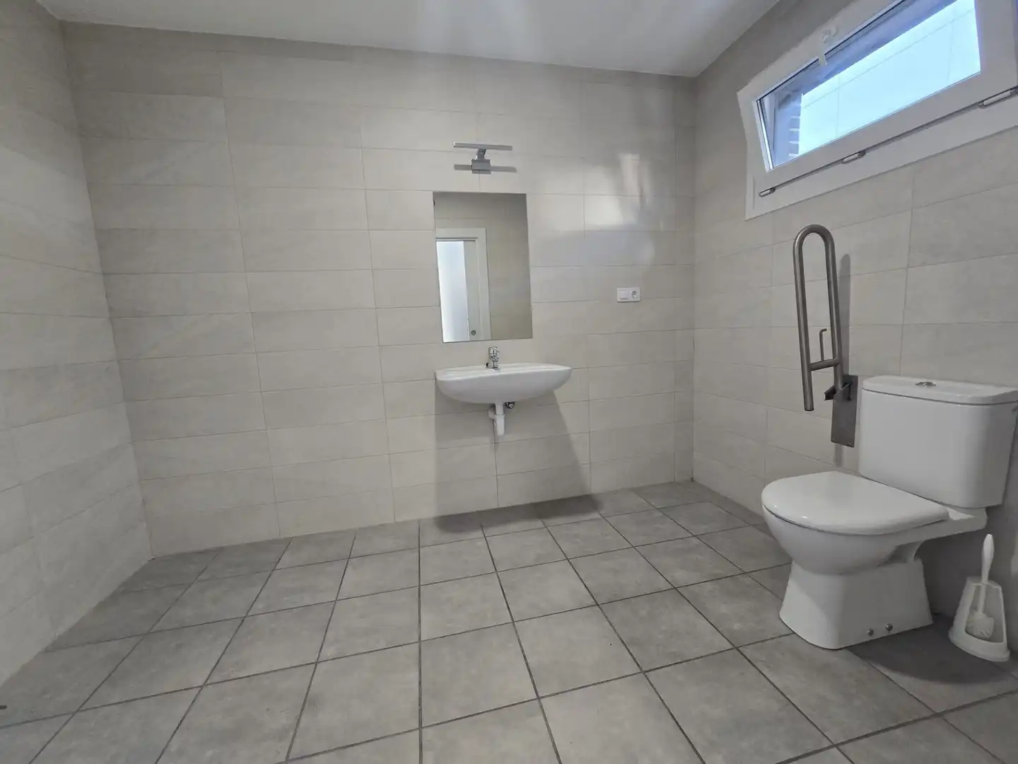 Bathroom of Flat for sale in  Logroño  with Heating, Terrace and Storage room